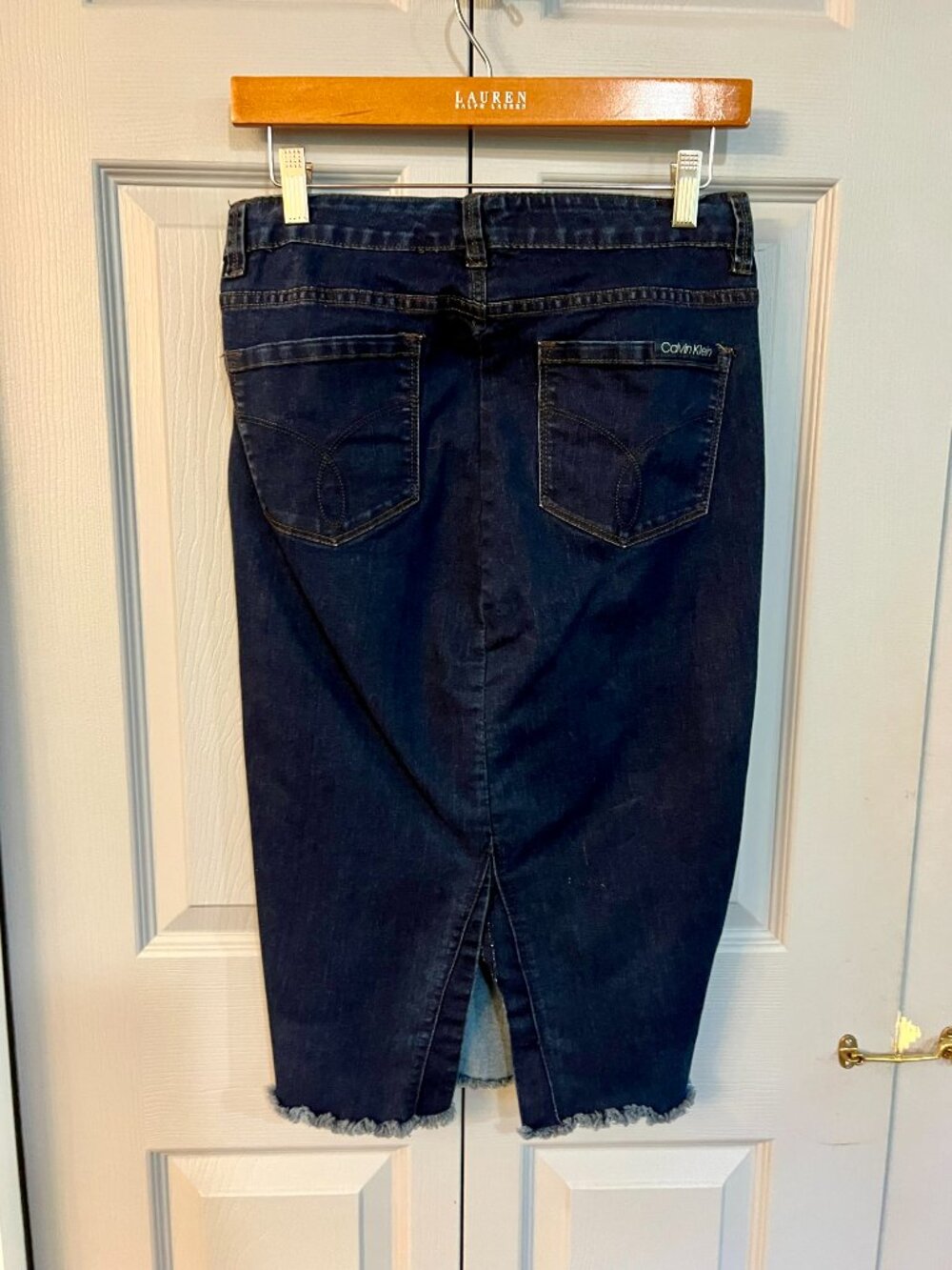 Calvin Klein Jean Pencil Skirt Size 6 Stretchy - Picture 5 of 5